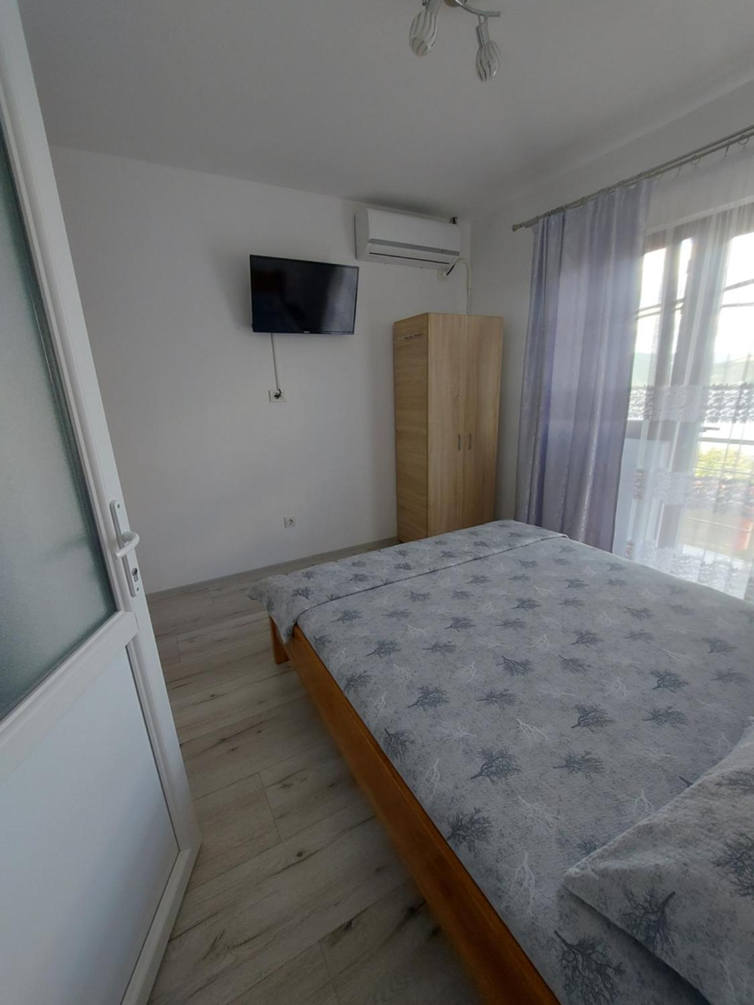 Casa Dalys Hotell Orşova Exteriör bild