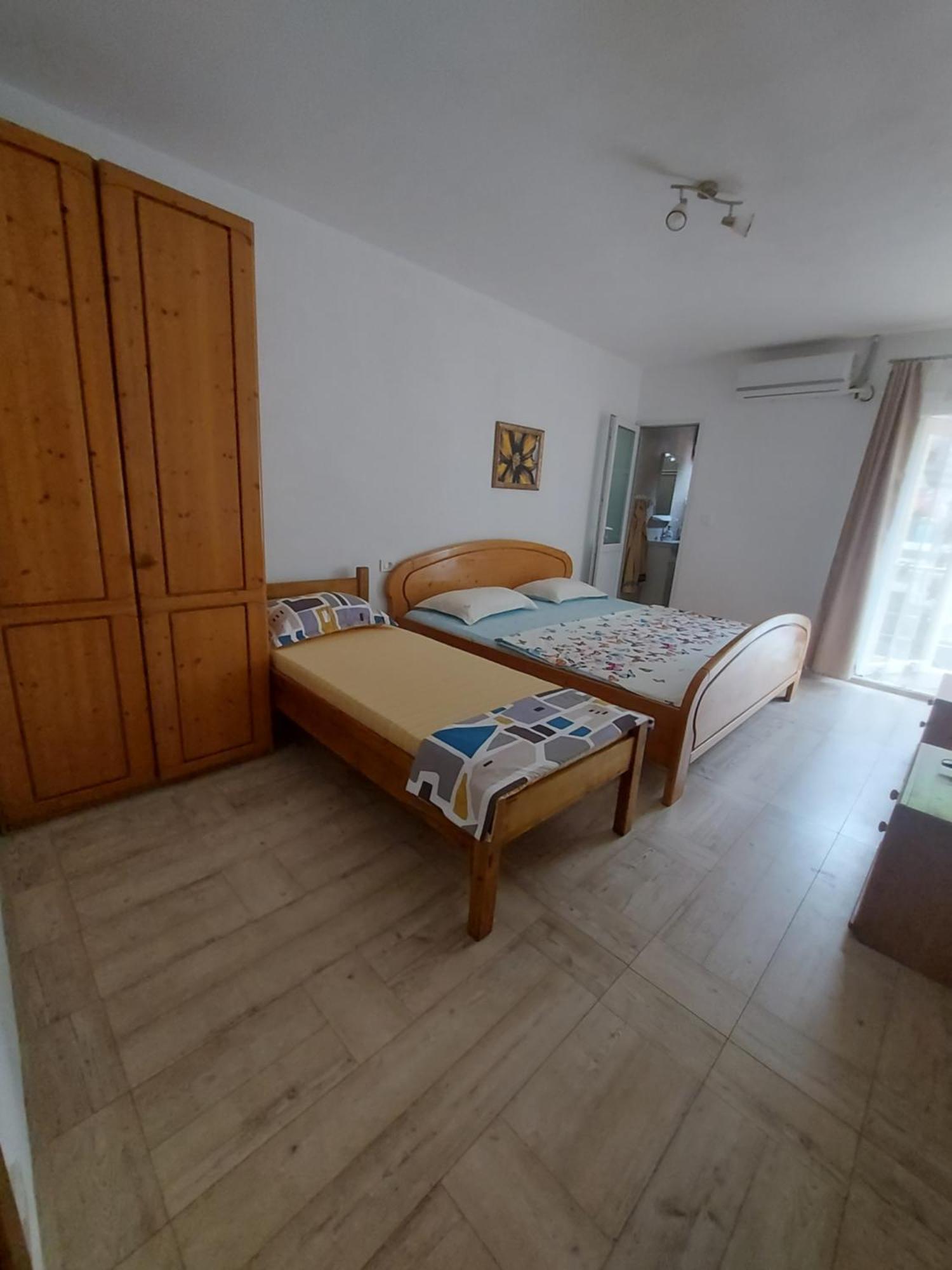 Casa Dalys Hotell Orşova Exteriör bild